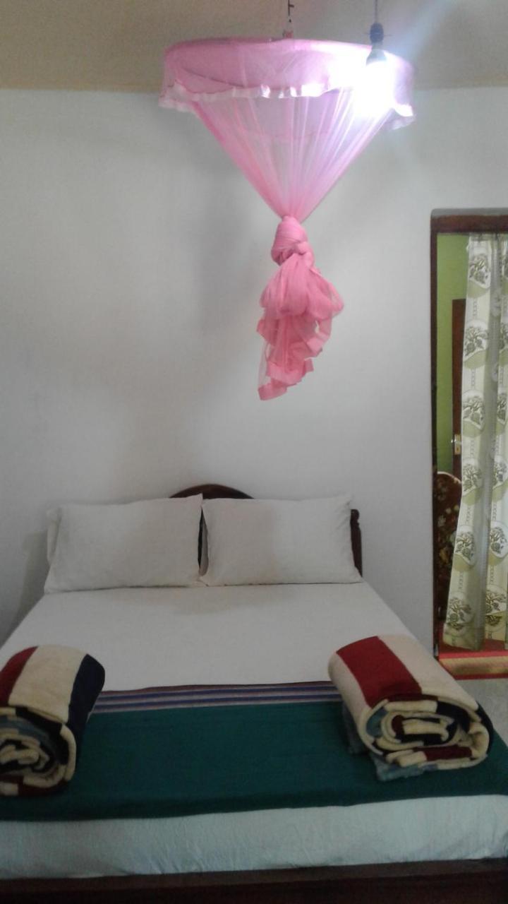 Peters Inn Элла Экстерьер фото